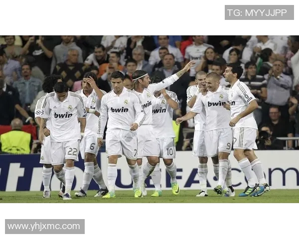 足球明星奥西里斯的传奇人生与赛场背后的故事揭秘